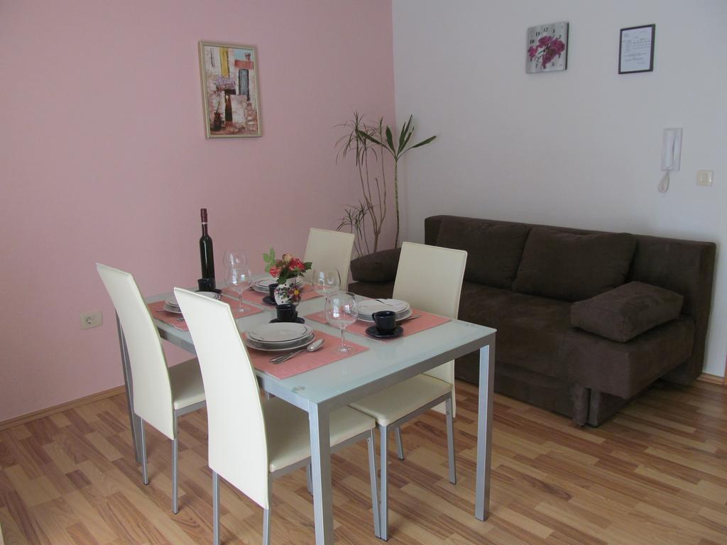 Apartment Danese Promajna Phòng bức ảnh